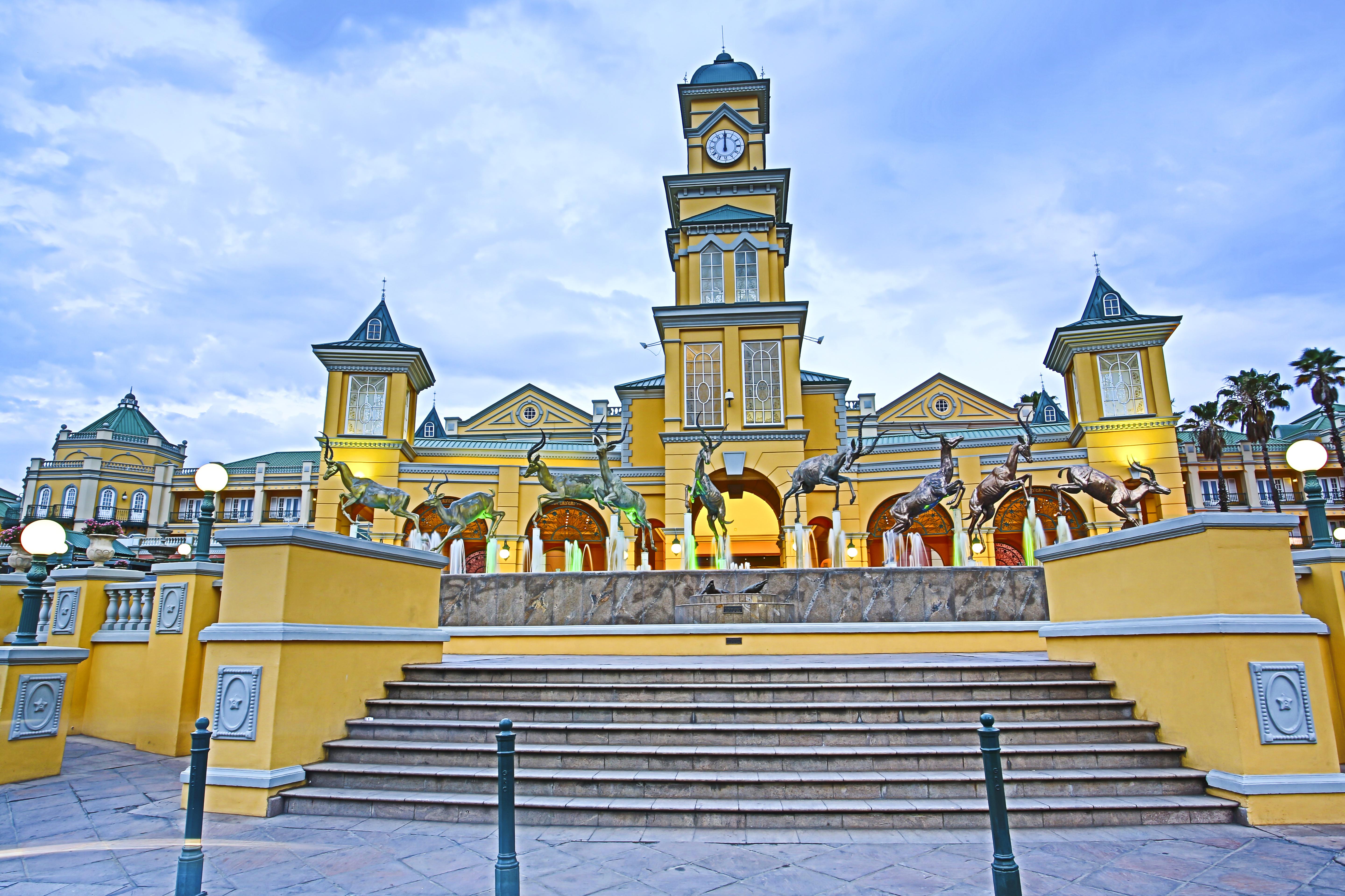 Gold Reef City Theme Park Hotel Йоханесбург Екстериор снимка