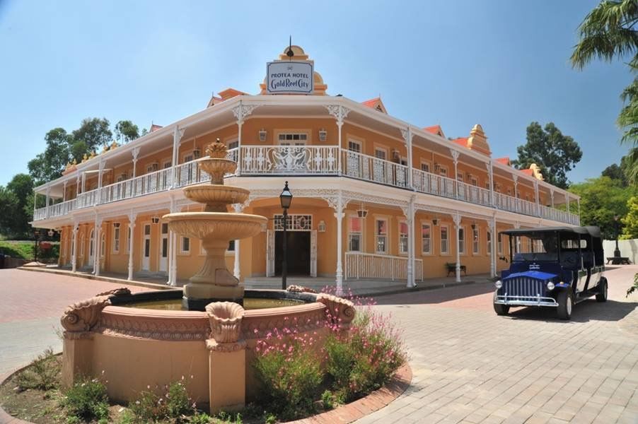 Gold Reef City Theme Park Hotel Йоханесбург Екстериор снимка